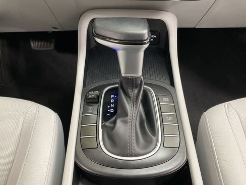 Used 2024 Hyundai Kona SEL image 27