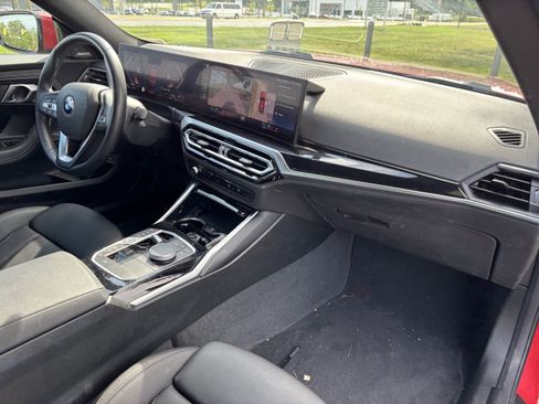Used 2024 BMW 230i Coupe w/ Convenience Package RWD image 32