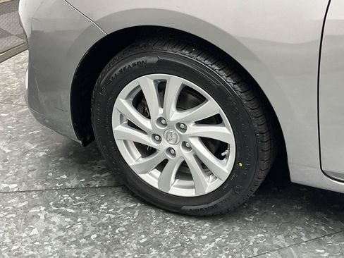 Used 2012 MAZDA MAZDA3 i Touring FWD image 5