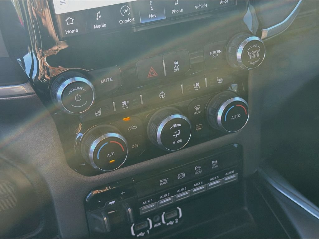 Used 2022 RAM 2500 Laramie w/ Night Edition AWD/4WD image 16
