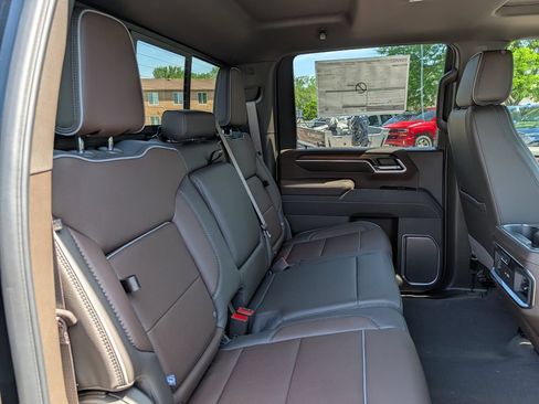 New 2026 GMC Sierra 3500 Denali w/ Denali Reserve Package AWD/4WD image 31