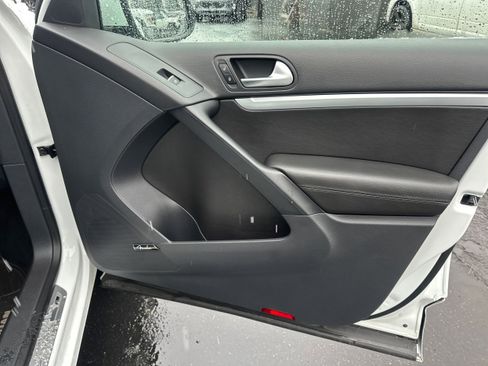 Used 2015 Volkswagen Tiguan R-Line image 23