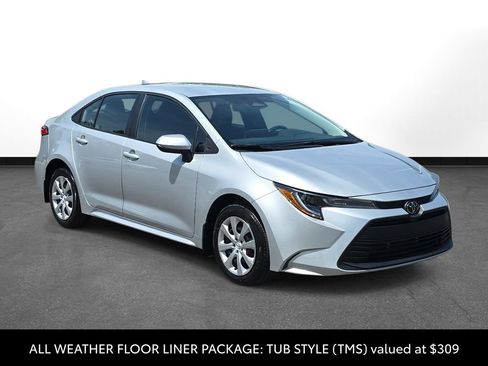 Used 2026 Toyota Corolla LE FWD image 3