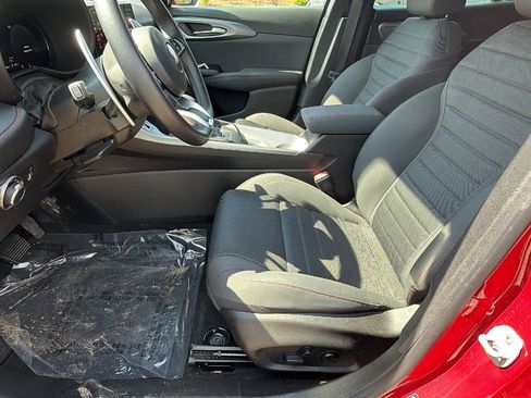 Used 2025 Dodge Hornet R/T w/ Tech Pack image 16