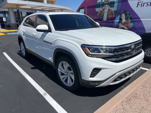 Used 2020 Volkswagen Atlas Cross Sport SEL image 3
