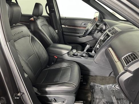 Used 2018 Ford Explorer Platinum AWD/4WD image 16