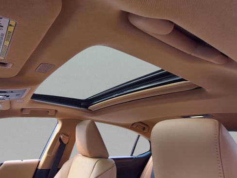 Certified 2022 Lexus ES 350 w/ Premium Package image 16