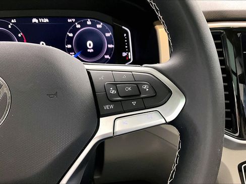 Used 2023 Volkswagen Atlas SE w/ Panoramic Sunroof Package image 24