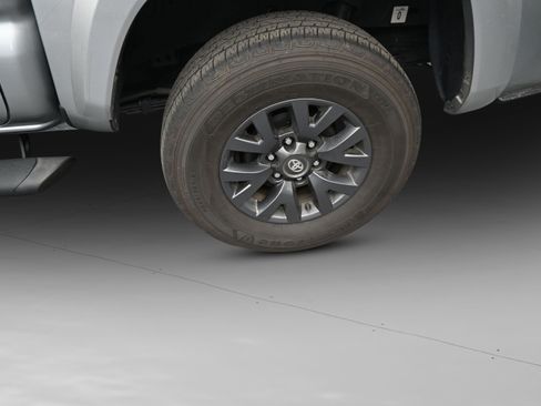Used 2023 Toyota Tacoma SR5 w/ Technology Package RWD image 37