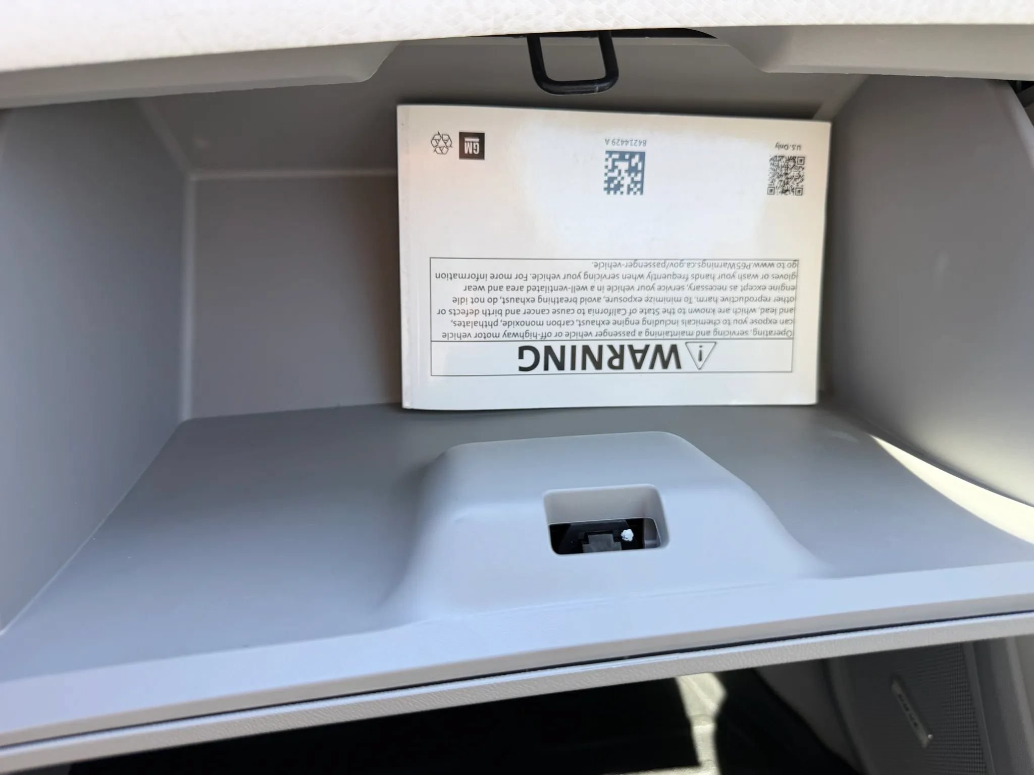 Used 2019 Chevrolet Bolt Premier w/ Infotainment Package FWD image 30