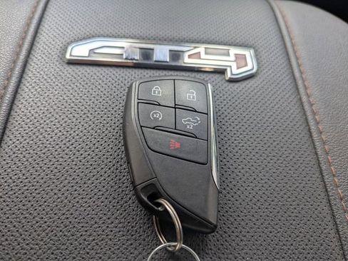 Used 2024 GMC Sierra 2500 AT4 w/ AT4 Premium Plus Package AWD/4WD image 33