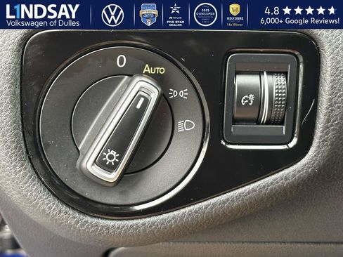 Used 2019 Volkswagen Golf R 4-Door image 23