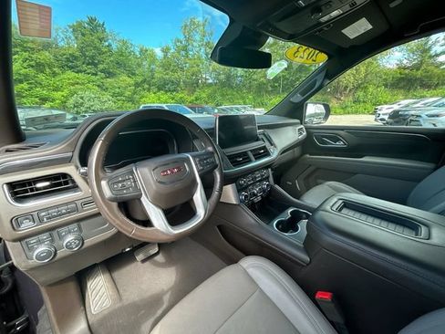 Used 2023 GMC Yukon SLT AWD/4WD image 11