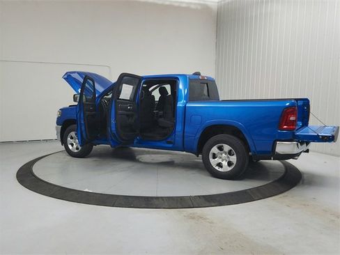 New 2026 RAM 1500 4x4 Crew Cab image 13