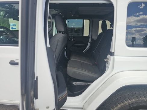 Used 2024 Jeep Wrangler Unlimited Sahara AWD/4WD image 7