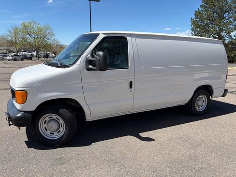 Used 2006 Ford E-150 and Econoline 150 image 3
