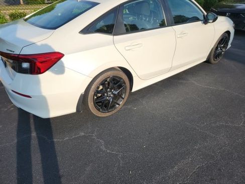 Used 2023 Honda Civic Sport image 8