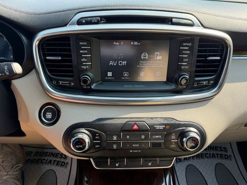Used 2018 Kia Sorento EX AWD/4WD image 21