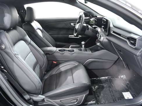 New 2026 Ford Mustang GT Premium w/ GT Performance Package RWD image 10