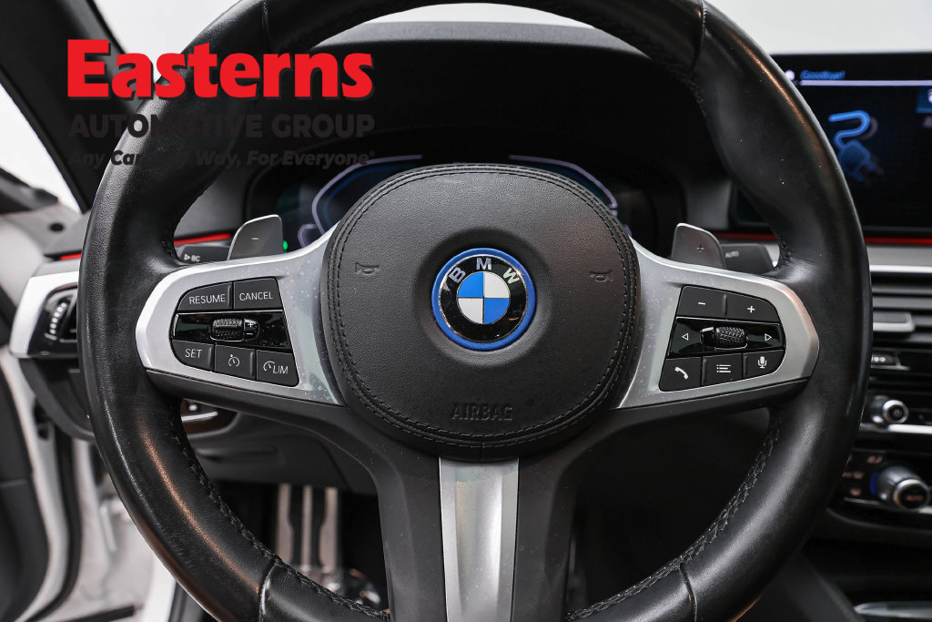 Used 2023 BMW 530e w/ M Sport Package RWD image 11