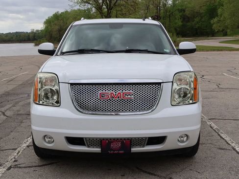 Used 2008 GMC Yukon XL Denali image 2