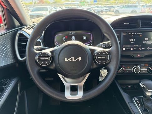 Certified 2023 Kia Soul LX FWD image 23