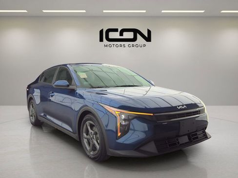 Used 2025 Kia K4 LXS FWD image 4