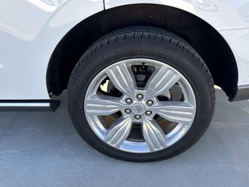 Used 2024 Ford Expedition King Ranch image 9