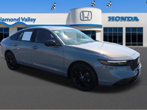 Certified 2025 Honda Accord SE image 1