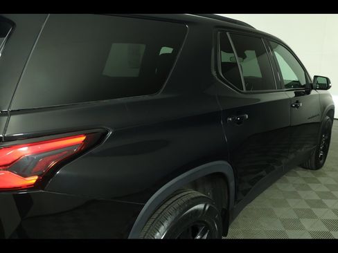 Used 2023 Chevrolet Traverse LT w/ Midnight/Sport Edition image 15