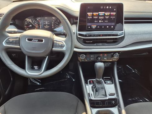 Used 2025 Jeep Compass Sport AWD/4WD image 12
