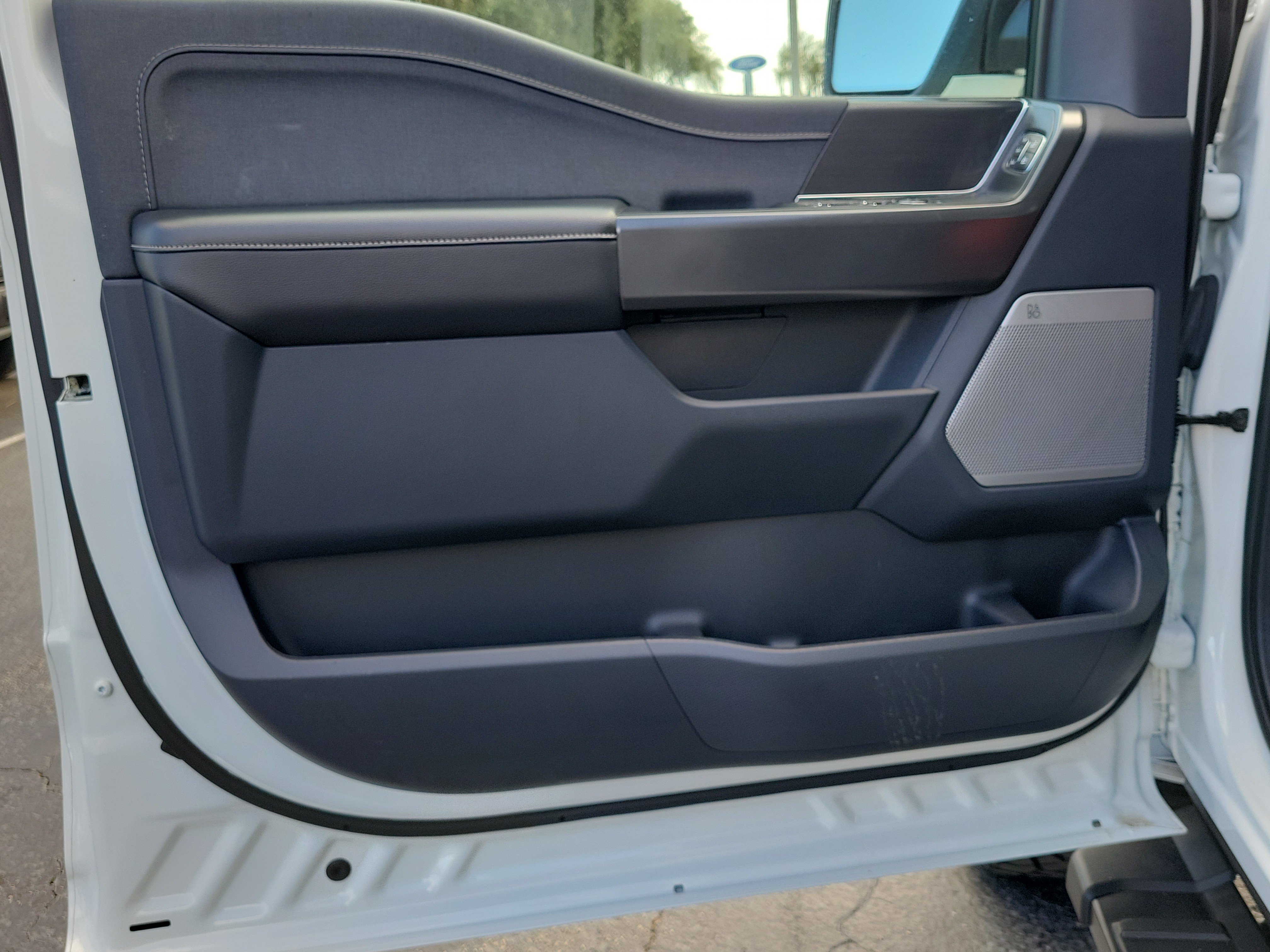 Used 2024 Ford F150 Lariat AWD/4WD image 17