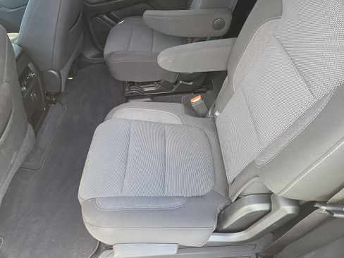 Used 2023 Chevrolet Traverse LT AWD/4WD image 24
