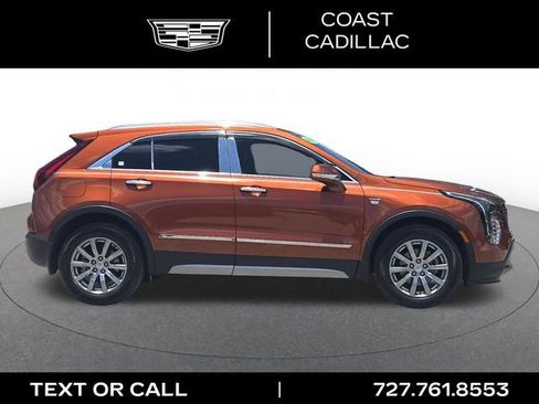 Used 2019 Cadillac XT4 Premium Luxury w/ Technology Package FWD image 4