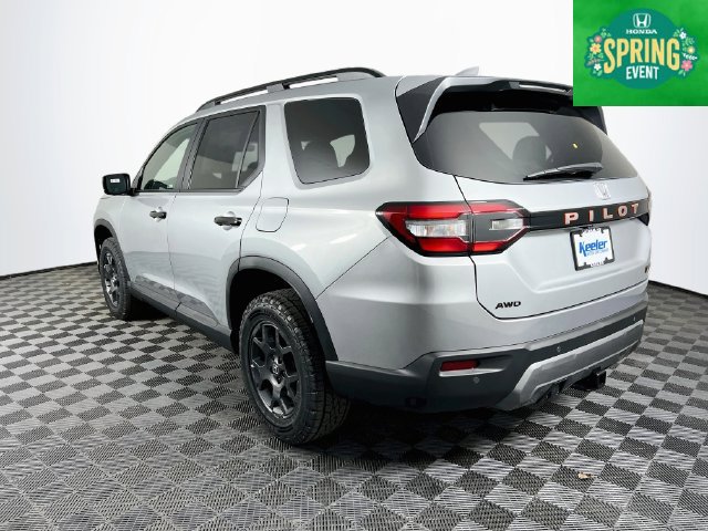 New 2026 Honda Pilot TrailSport image 4