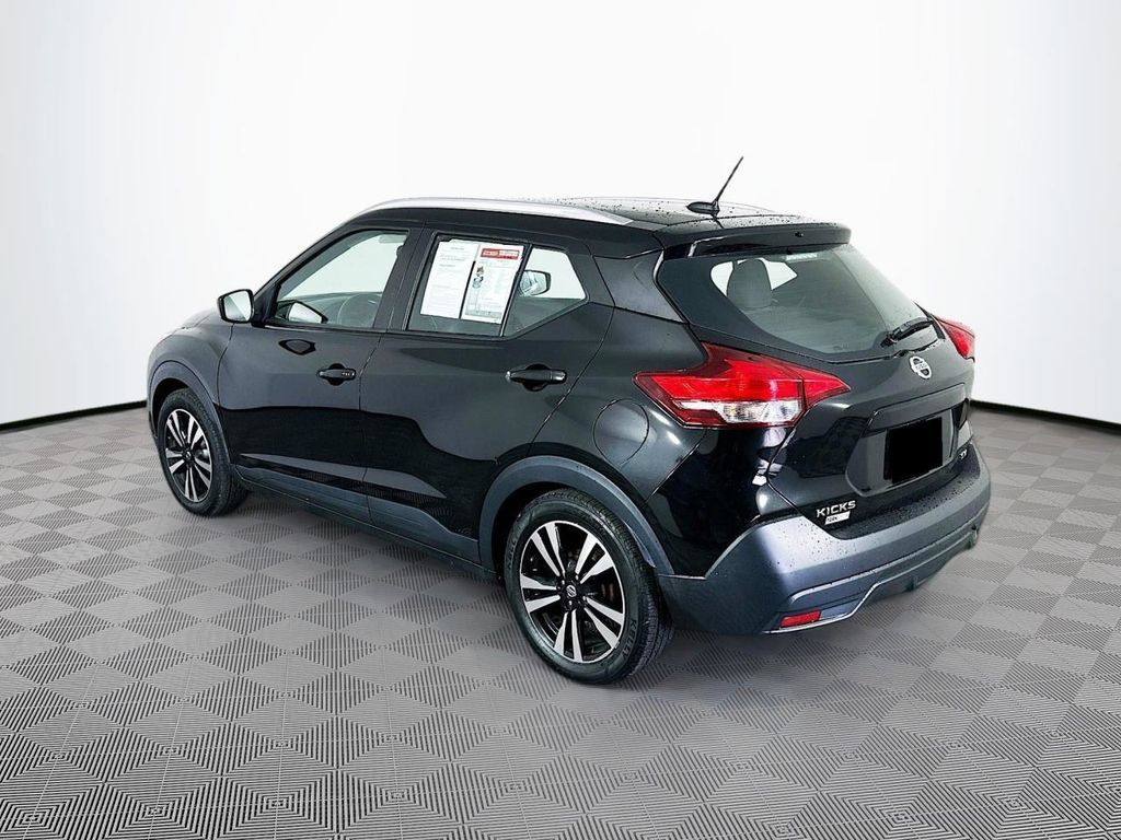 Used 2019 Nissan Kicks SV FWD image 7