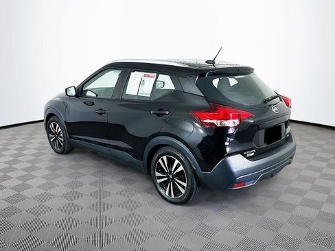 Used 2019 Nissan Kicks SV FWD image 7