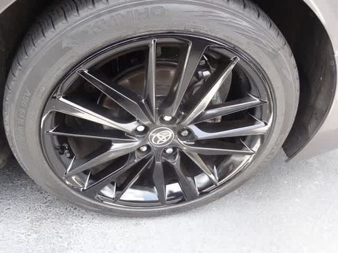 Used 2024 Toyota Camry XSE FWD image 25