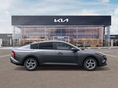 New 2025 Kia K4 LXS image 7