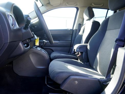 Used 2015 Jeep Compass Sport image 17