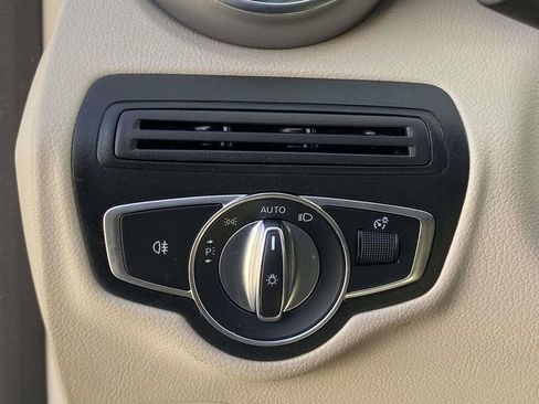 Used 2018 Mercedes-Benz GLC 300 image 27