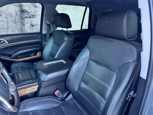 Used 2019 GMC Yukon Denali w/ Denali Ultimate Package AWD/4WD image 14