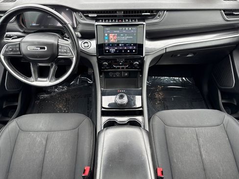 Used 2021 Jeep Grand Cherokee L Laredo w/ Luxury Tech Group I image 13