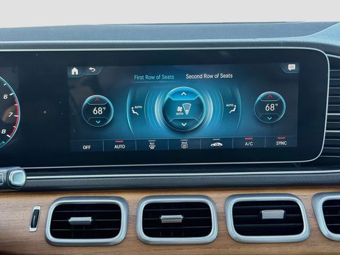 Used 2020 Mercedes-Benz GLS 450 4MATIC image 34
