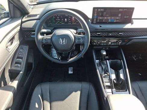 Certified 2025 Honda Accord Sport image 11