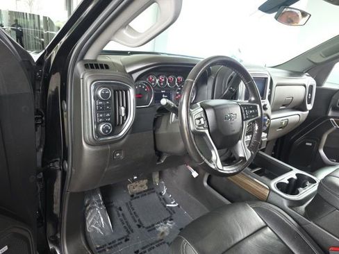 Used 2022 Chevrolet Silverado 1500 LT Trail Boss w/ Convenience Package II image 22