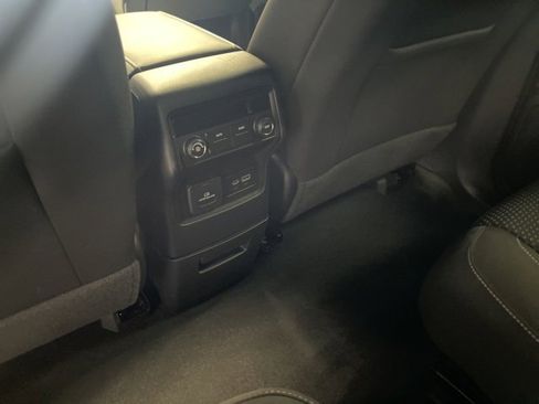 Used 2023 GMC Acadia SLE w/ Driver Convenience Package image 23