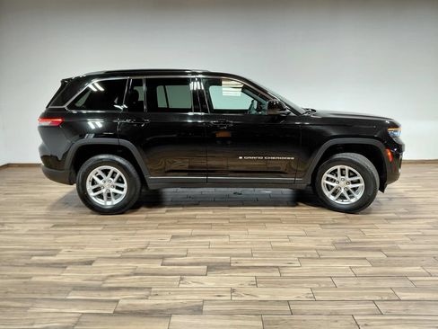 Used 2025 Jeep Grand Cherokee Laredo X w/ Luxury Tech Group I AWD/4WD image 25