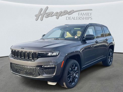 New 2025 Jeep Grand Cherokee Limited image 13