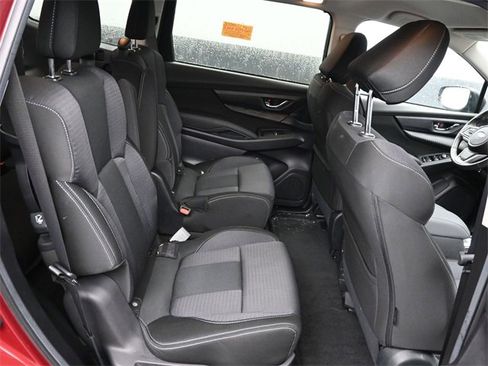 Used 2024 Subaru Ascent Premium w/ Convenience Package image 8
